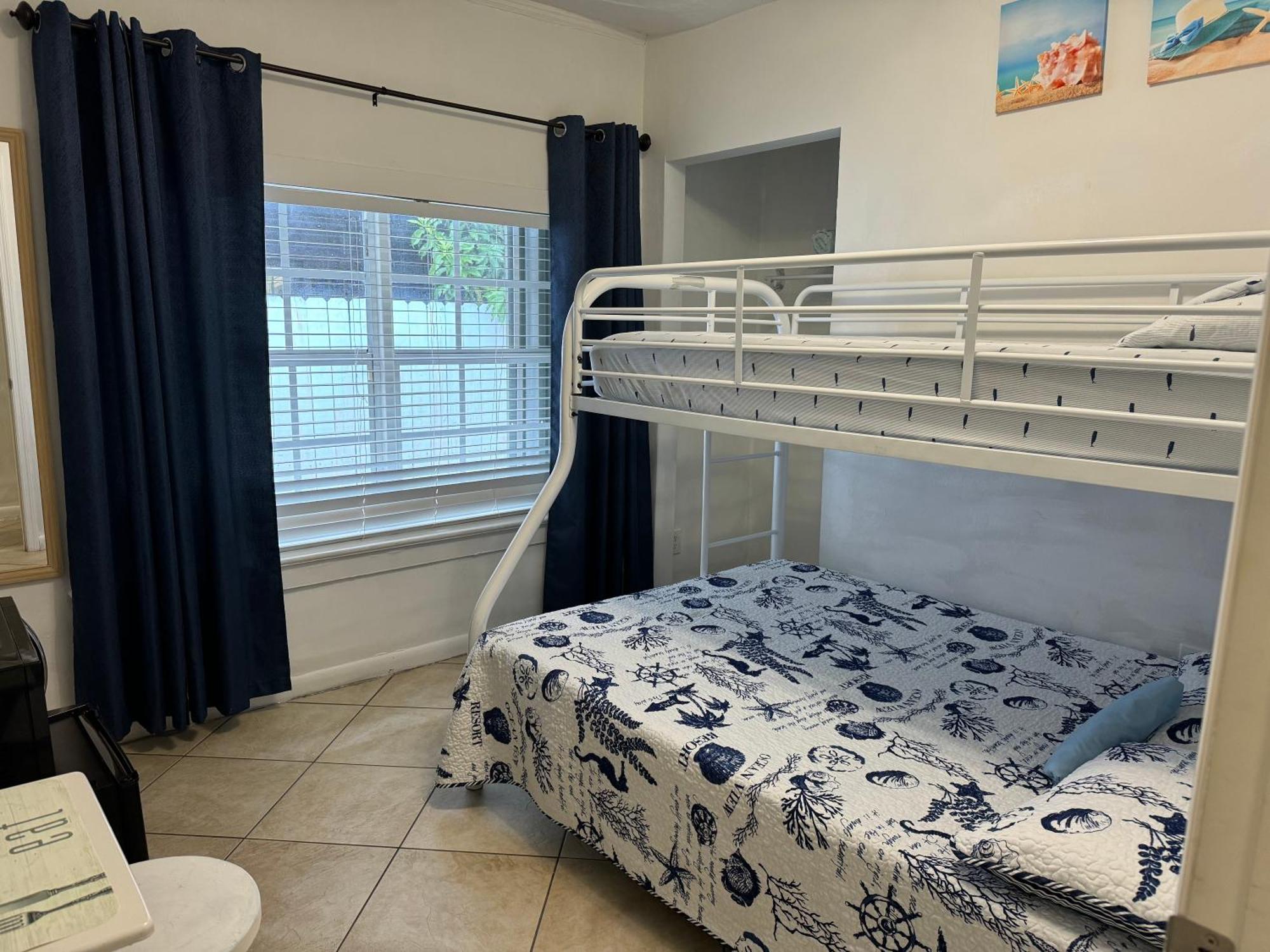 B5 Best Value On Private Bedroom With Private Bathroom In Little Havana, Miami Esterno foto