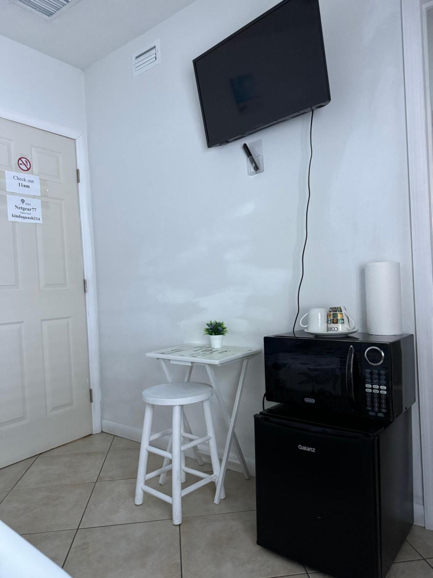 B5 Best Value On Private Bedroom With Private Bathroom In Little Havana, Miami Esterno foto
